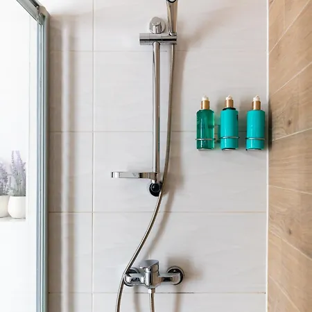 Stella Maris 2bdr, Balcony, Sea View, Garage, Bbq