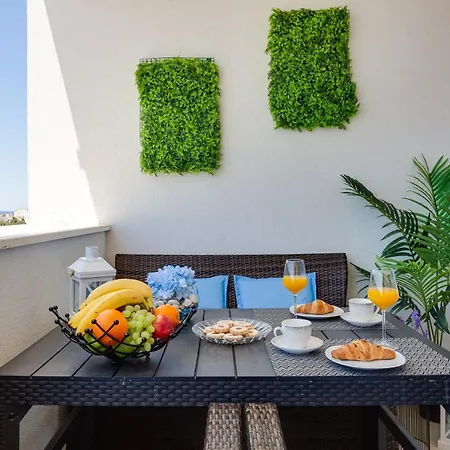 Stella Maris 2bdr, Balcony, Sea View, Garage, Bbq Apartament *