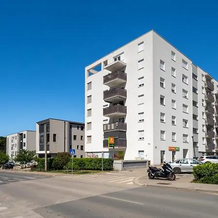 Stella Maris 2bdr, Balcony, Sea View, Garage, Bbq Apartament *