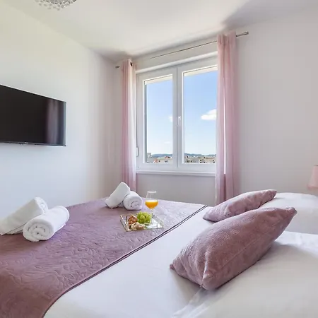 Stella Maris 2bdr, Balcony, Sea View, Garage, Bbq Apartament *