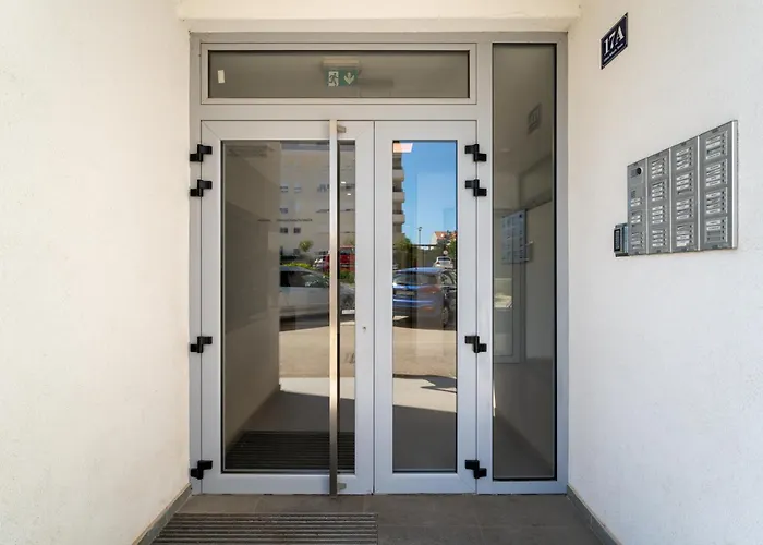 Apartment Stella Maris 2bdr, Balcony, Sea View, Garage, Bbq Zadar