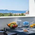 Stella Maris 2bdr, Balcony, Sea View, Garage, Bbq דירה *