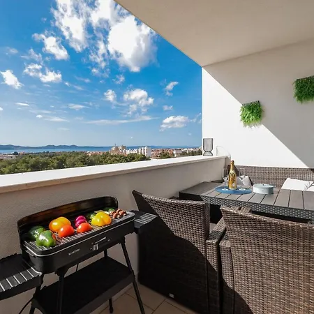 Stella Maris 2bdr, Balcony, Sea View, Garage, Bbq * Zadar