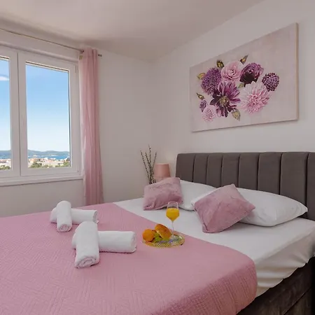 Stella Maris 2bdr, Balcony, Sea View, Garage, Bbq Apartment *
