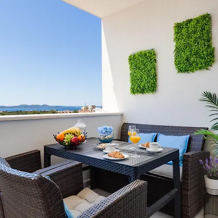 Apartament Stella Maris 2bdr, Balcony, Sea View, Garage, Bbq Zadar