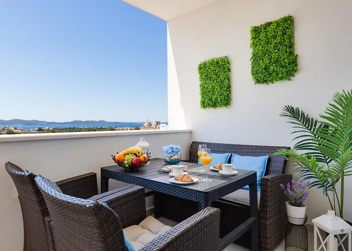 Appartement Stella Maris 2bdr, Balcony, Sea View, Garage, Bbq Zadar